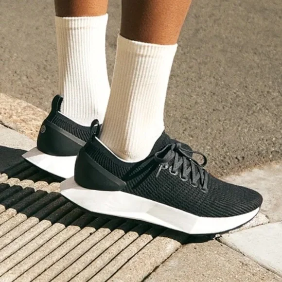 allbirds | Shoes | Nwob Allbirds 992 Kg Co2e Black Tree  display picture 1
